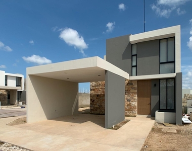 Doomos. Casa en Venta en Mérida de 4 Recámaras en Privada Moratta, Modelo Palia Plus en Dzityá