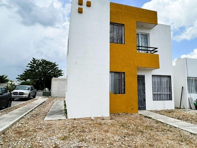 Doomos. Casa en Venta en Mérida, Los Almendros, Caucel (BC 831)