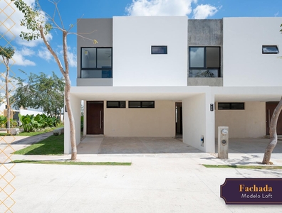 Doomos. Casa en Venta en Mérida Tipo Townhouse en Privada Palta 152, Cholul