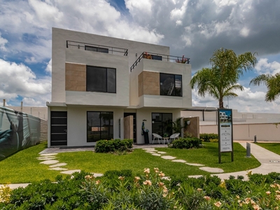 Casa De Lujo Al Sur De Cuernavaca Con Alberca Y Roof Garden.