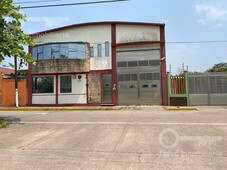 de 300 a 500 mts. en renta en frutos de la revolución coatzacoalcos