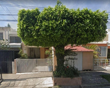 Casa en Calle Pez Autral Las Arboledas Zapopan Jalisco Remate Bancario