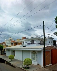 Casa en remate, ubicada en Fraccionamiento Las Quintas-RRV