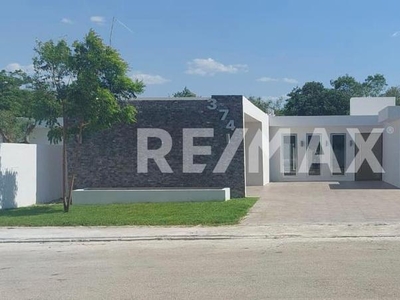 Casa en venta en privada La Rejoyada en Komchen, Mérida, Yucatán. Opción a Renta