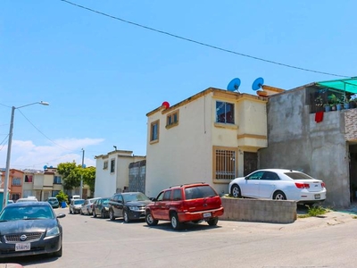 House for sale in Tijuana Santa Fe Fixer Upper 30 minutes from the San Ysidro border