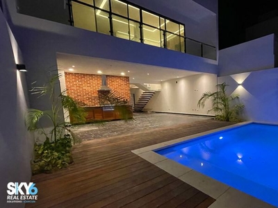 Residencia de ensueño en Residencial Aqua: 3 niveles, alberca y terraza amplia