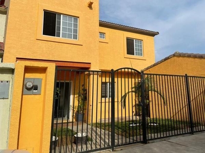 Se vende amplia casa en Residencial San Marino PMR-74