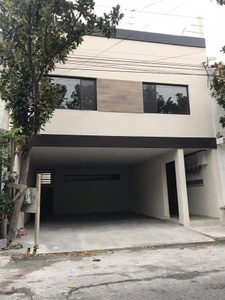 Venta de propiedad con 8 lofts para rentar en San Pedro