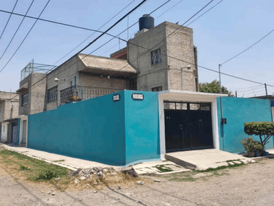 Casa en venta Calle Mariano Arista 11, Darío Martínez I Sección, Xico, Valle De Chalco Solidaridad, México, 56619, Mex