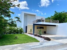 casa con amplio terreno en renta al norte de mérida, la rejoyada