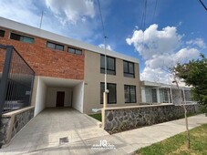 casa en renta col chapalita, remodelada