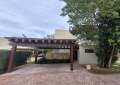 casa en venta en yucatán country club, privada serena