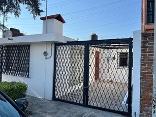Casa en renta Nueva Santa María De Las Rosas, Toluca De Lerdo, Estado De México, México