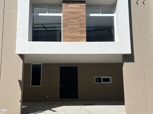 Casa en venta Avenida Independencia 136, Residencial Santa Lucía, Metepec, México, 52172, Mex