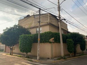 Casa en venta Calle Fernando De Magallanes, Rincon De Echegaray, Naucalpan De Juárez, Estado De México, México