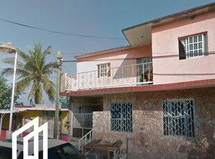 Doomos. Casa en Remate Bancario; Calle 6, Col. Revolución, Boca del Río, Veracruz.