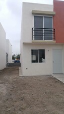 Doomos. Casa en Venta en los Pilares, Zona Norte-Autopista Mty -Nuevo Laredo