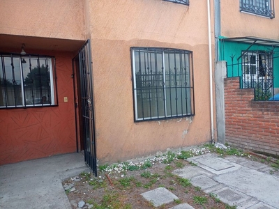 Casa en renta Avenida De Los Encinos, Fraccionamiento Los Sauces Ii, Toluca, México, 50210, Mex
