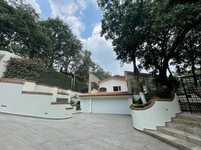 Casa En Venta En Hacienda De Valle Escondido, Recién Remodel