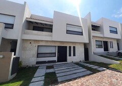 casas en venta - 180m2 - 3 recámaras - santiago de querétaro - 4,390,000