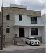 Casa con alberca en Lomas de Juriquilla, Querétaro