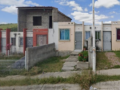 Casa En Remate Bancario Acerina, Alameda, Tlajomulco De Zuniga, Jal.-fva