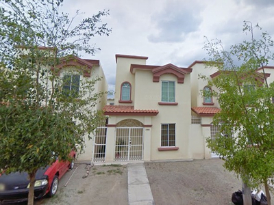 Casa En Remate Bancario En Villas De Humaya, Culiacan, Sinaloa. (65% Debajo De Su Valor Comercial, Solo Recursos Propis, Unica Oportunidad). -ekc