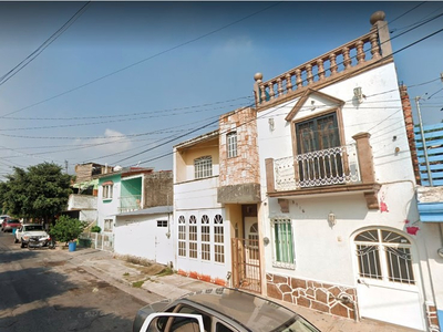 Casa En Venta En Col. Lopez Portillo-por Av. Patria-lomas De Polanco-guadalajara-precio De Remate