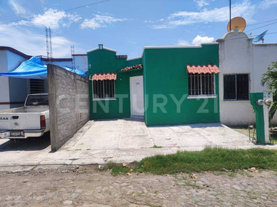 Casa En Venta En Prados Del Sur, Colima
