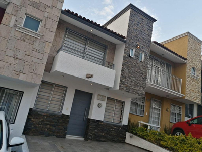 Casa En Venta En Residencial Las Lomas- Zona De Tlaquepaque-aurrera Sta Paula-precio De Remate-no Creditos