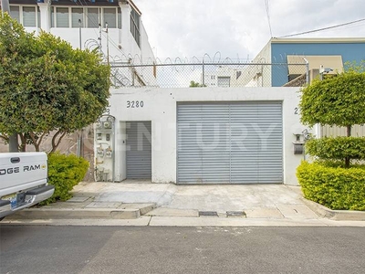 Casa Y Departamento En Venta En La Colonia Monraz.