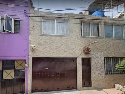 Fantástico Remate Bancario, Casa A La Venta En Miguel Hidalgo