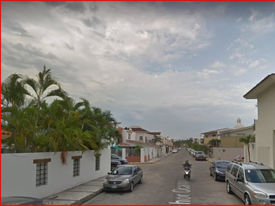 Remato Hermosa Casa Increible Precio Con 3 Recamaras, Con Alberca Muy Cerca De Plaza Caracol En Puerto Vallarta