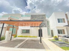 renta casa en residencial aqua de 3-4 recamaras cancún c3150