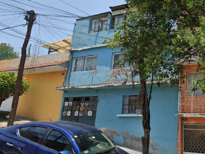 Casa en venta Calle Aldama 8, Mz 027, Miguel Hidalgo, Tlalnepantla De Baz, Estado De México, México