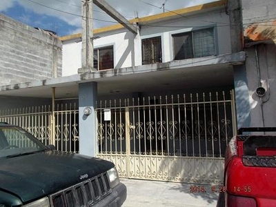 Casa en Col. Nueva Mixcoac, Apodaca, N.L. $ 650,000.00 a uno