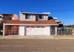 5 cuartos, 325 m amplia casa en renta ubicada en playas de tijuana las perlas