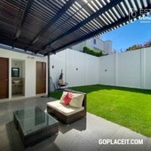 CASA EN VENTA LOMAS DE TECAMACHALCO. excelente ubicación, calle tranquila, jardín., Lomas de Tecamachalco - 4 baños