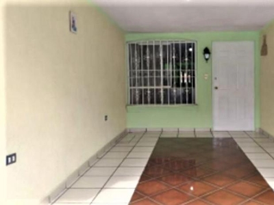 Casas en venta - 52m2 - 3 recámaras - Toluca - $1,200,000