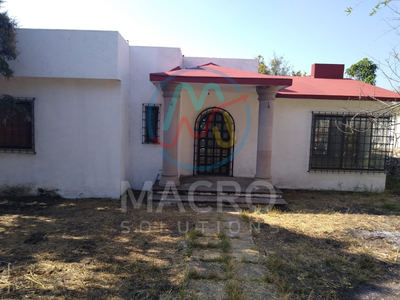 Amplia Casa En Venta En Fracc. Praderas De Oaxtepec De 1 Nivel Con Amplio Jardin Y Apta A Creditos