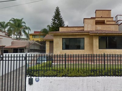 Casa A La Venta Ubicada En Villas Del Mesón, Juriquilla A Un Gran Remate