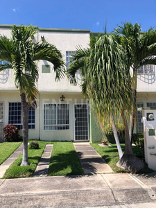 Casa En Condominio En Renta, Colinas Del Altar, Temixco, Morelos.