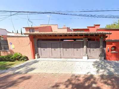 Casa En Jurica, Santiago De Querétaro, Remate Bancario