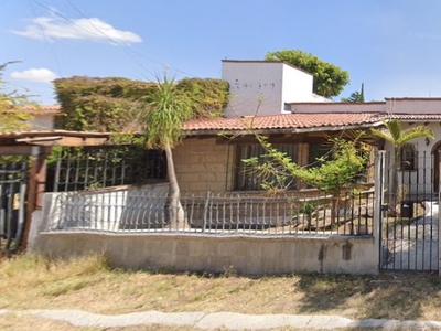 Casa En Venta, Colonia Jurica Querétaro México, Remate Bancario.