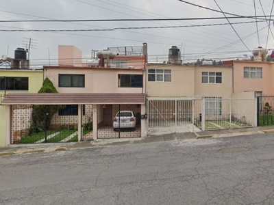 Casa de 2 Niveles en Toluca REMATE BANCARIO