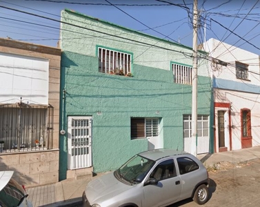 Casa en Guadalajara,Calle fermin Riestra 1525 y 1529, Moderna