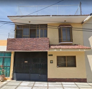 CASA EN VENTA CERCA DEL ESTADIO JALISCO