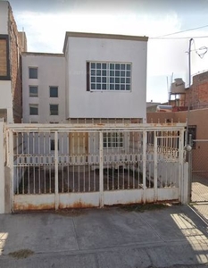 CASA EN VENTA CON 3 HABITACIONES EN LOS ARRAYANES, GUADALAJARA