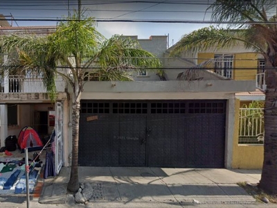 CASA EN VENTA EN $571,000 POR REMATE BANCARIO, COL. AARON JOAQUIN!!