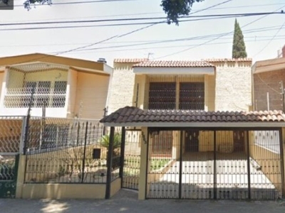 Casa en Venta en Bosques la victoria, Guadalajara, En Remate Bancario